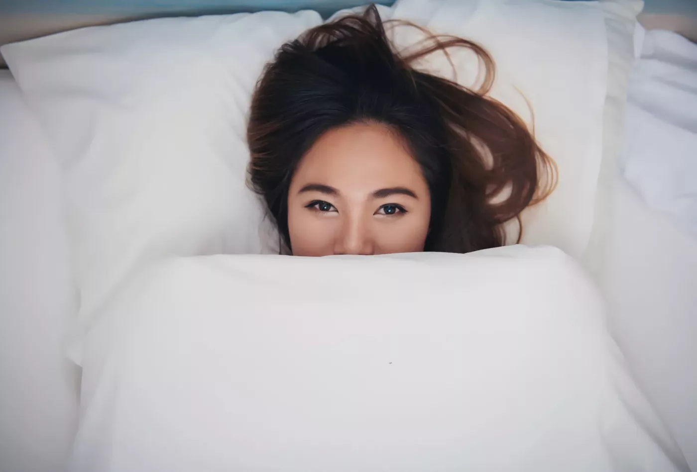 ¿Por qué algunas personas pueden dormir con los ojos abiertos?
